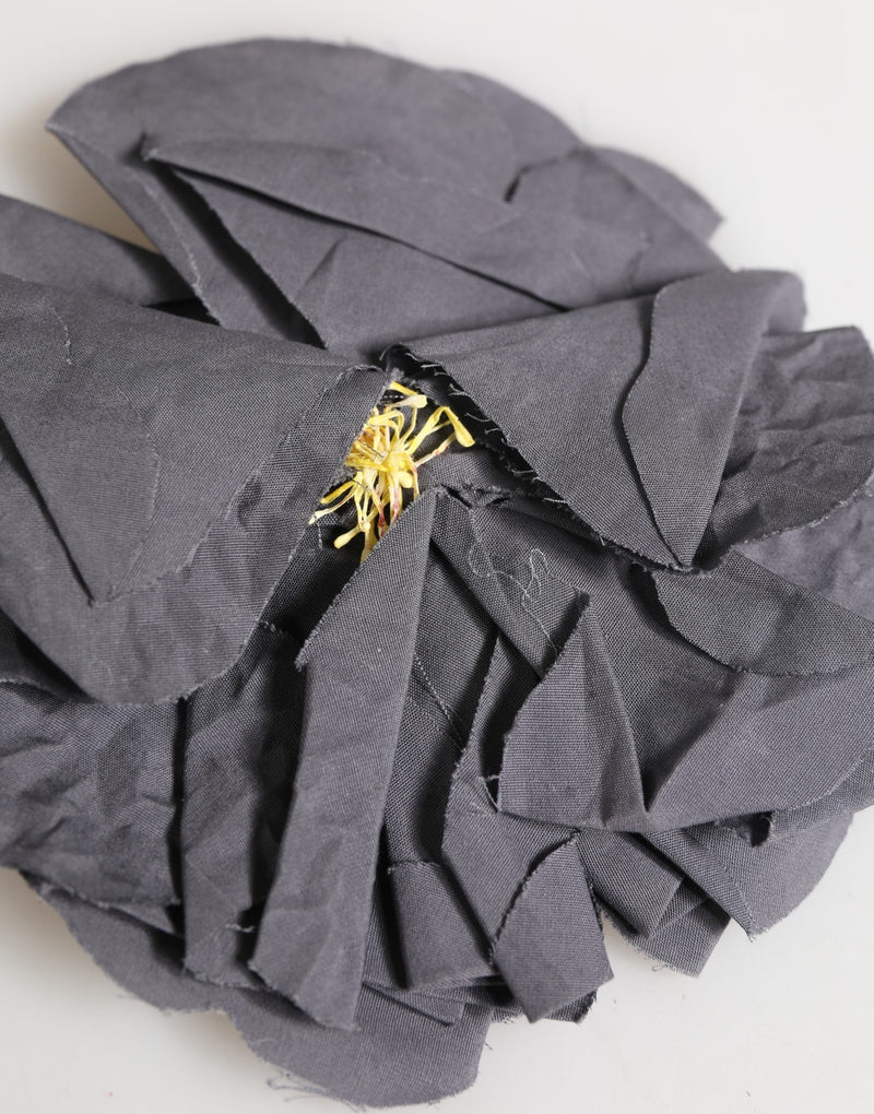 Broche barrette en popeline de coton mélangé et soie à motif floral gris Dolce & Gabbana