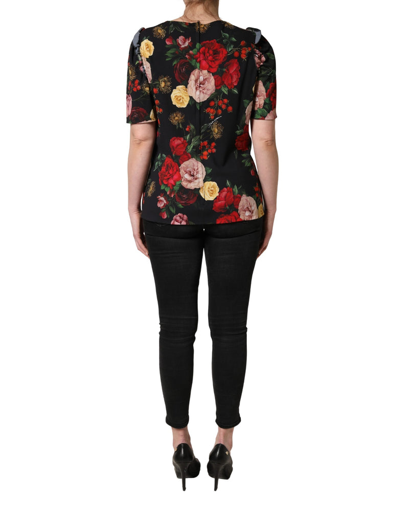 Blusa negra de crepé con estampado floral y detalle de volantes de Dolce & Gabbana