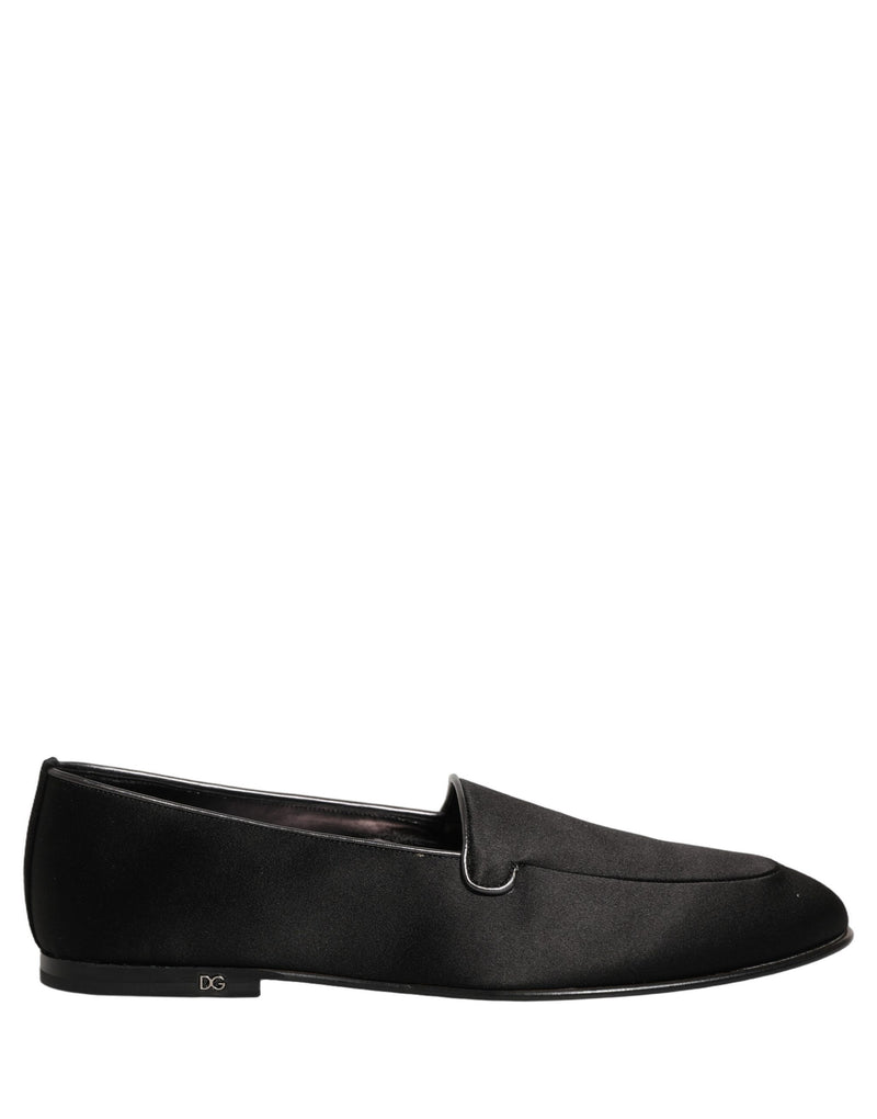 Mocassins baixos pretos de cetim, sem cadarço, com logotipo Dolce & Gabbana