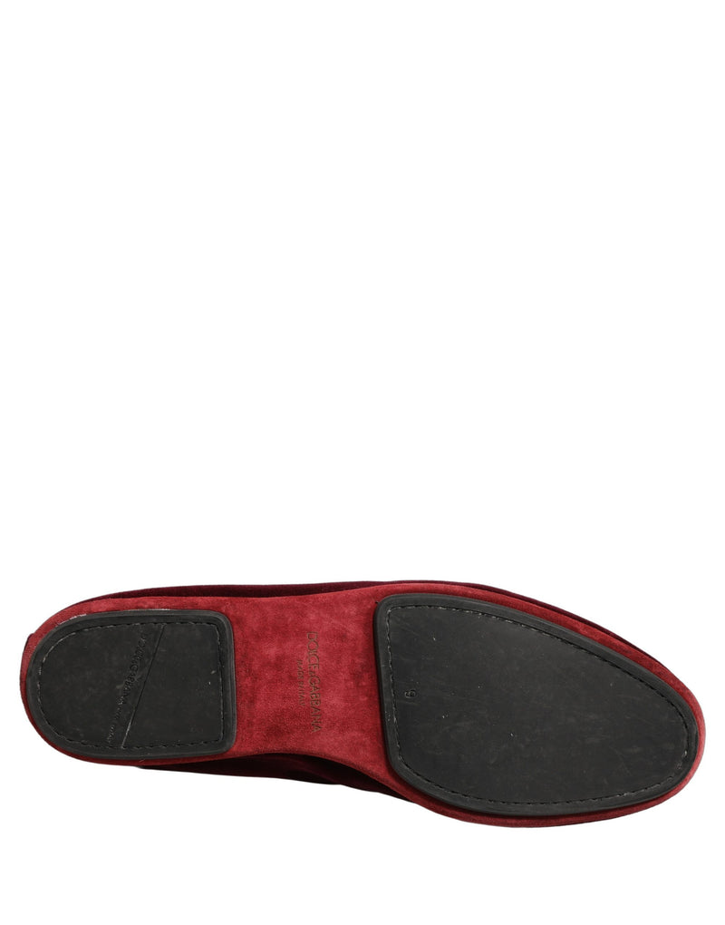 Mocassins à enfiler Dolce & Gabbana en velours bordeaux avec couronne