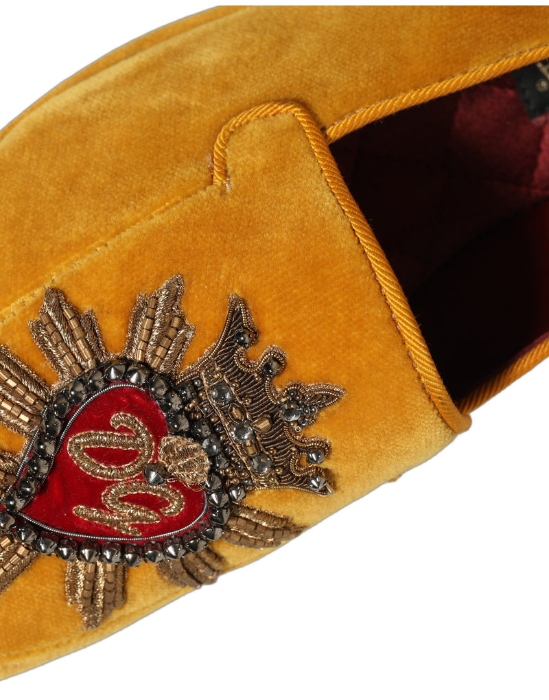Mocassins plats Dolce & Gabbana en velours jaune avec cœur DG