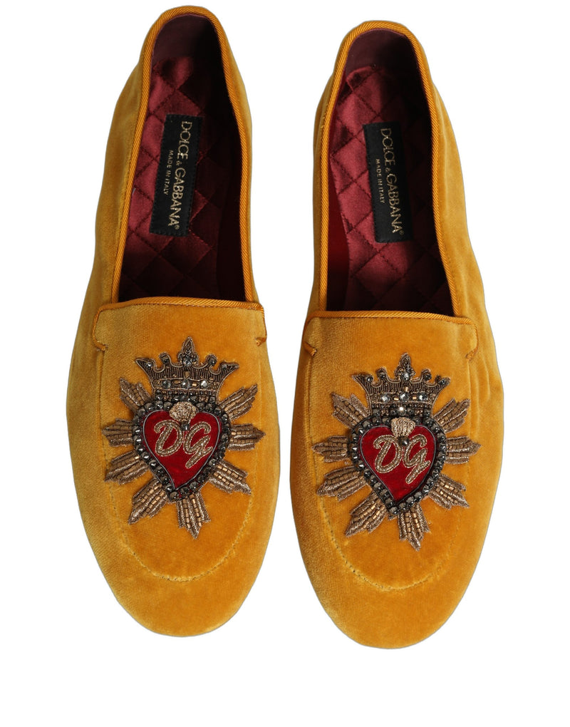 Mocassins plats Dolce & Gabbana en velours jaune avec cœur DG