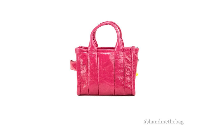 Bolso bandolera de piel color magenta Marc Jacobs The Shiny Crinkle Micro Tote