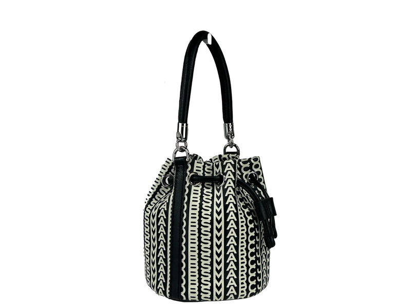 Bolso cubo bandolera mini con monograma de Marc Jacobs