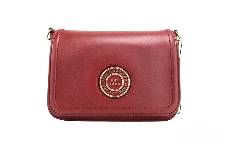 Sac à rabat bandoulière Medium Metal Signet en cuir lisse Syrah de Marc Jacobs