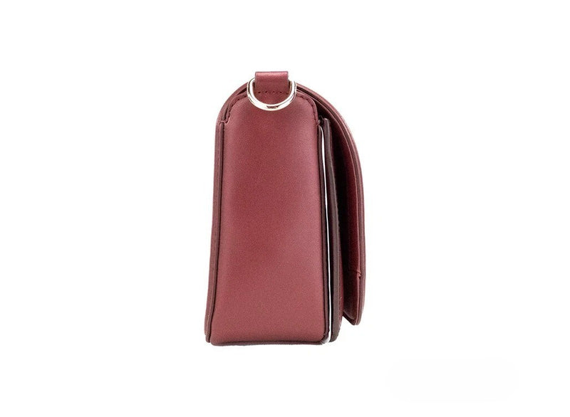 Sac à rabat bandoulière Medium Metal Signet en cuir lisse Syrah de Marc Jacobs