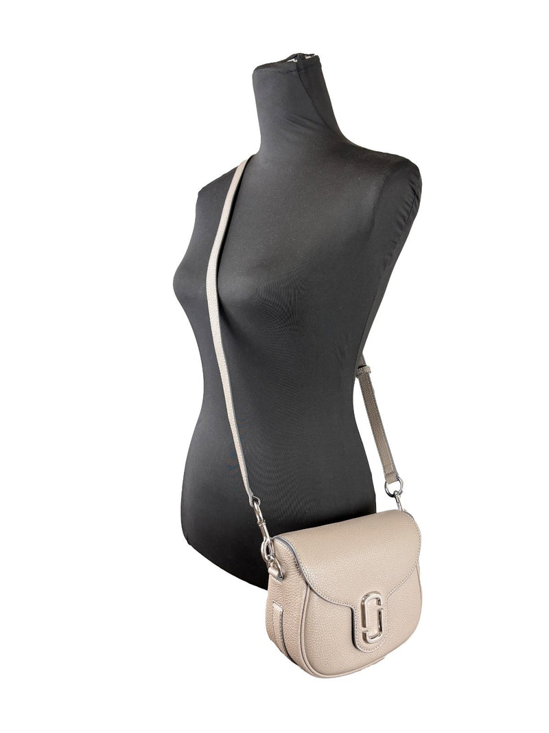 Bolsa transversal tipo sela em couro Marc Jacobs