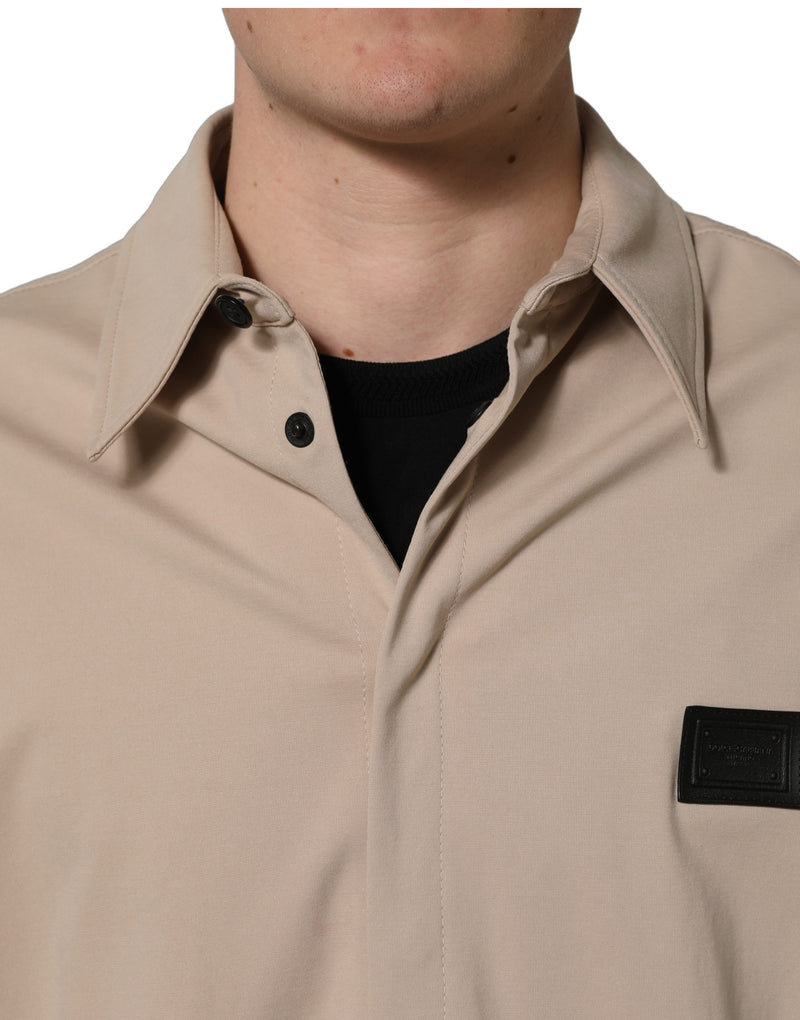 Camisa casual masculina tipo overshirt de algodão bege com logo Dolce & Gabbana