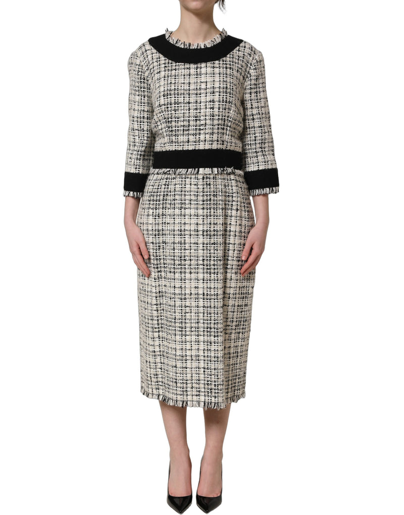 Vestido midi multicolor de tweed bouclé con bajo deshilachado de Dolce & Gabbana