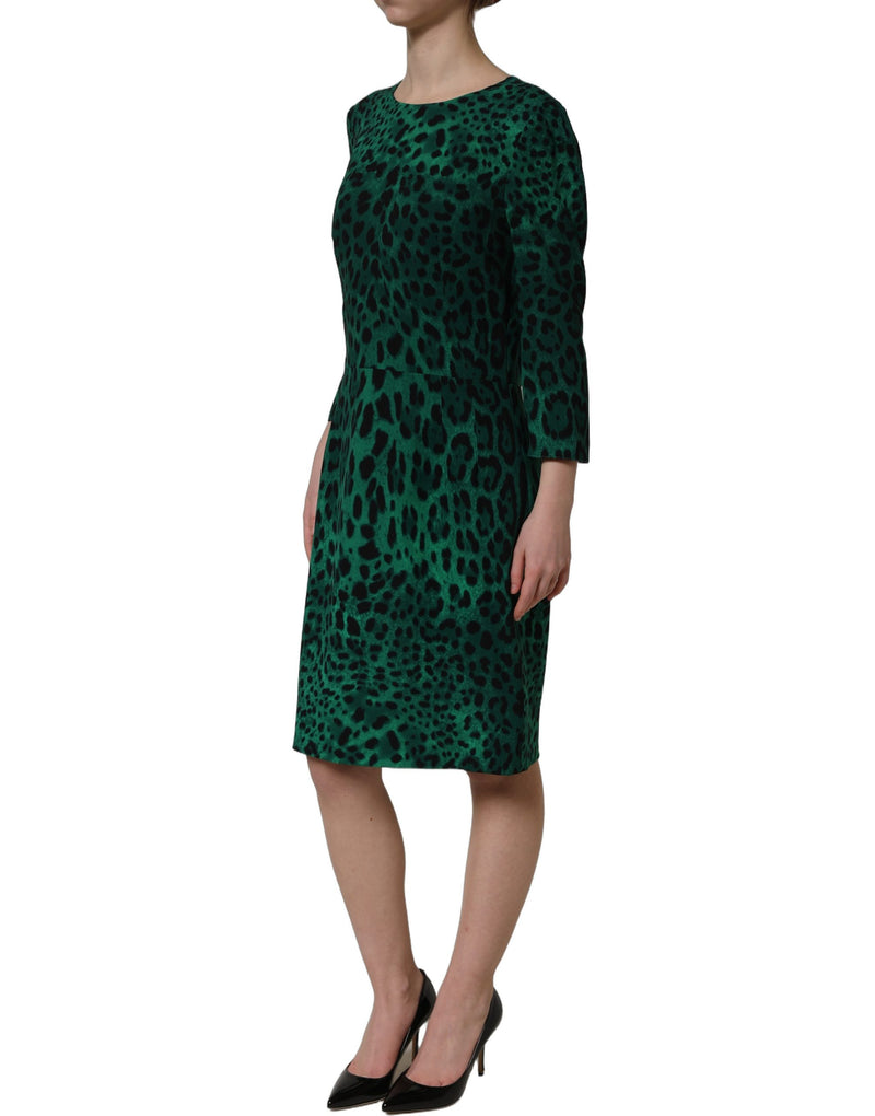 Vestido verde de seda com estampa de leopardo e comprimento até o joelho Dolce & Gabbana