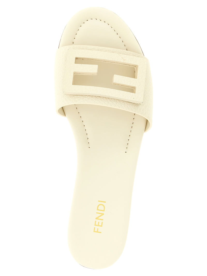 Sandales Fendi blanches en cuir de veau