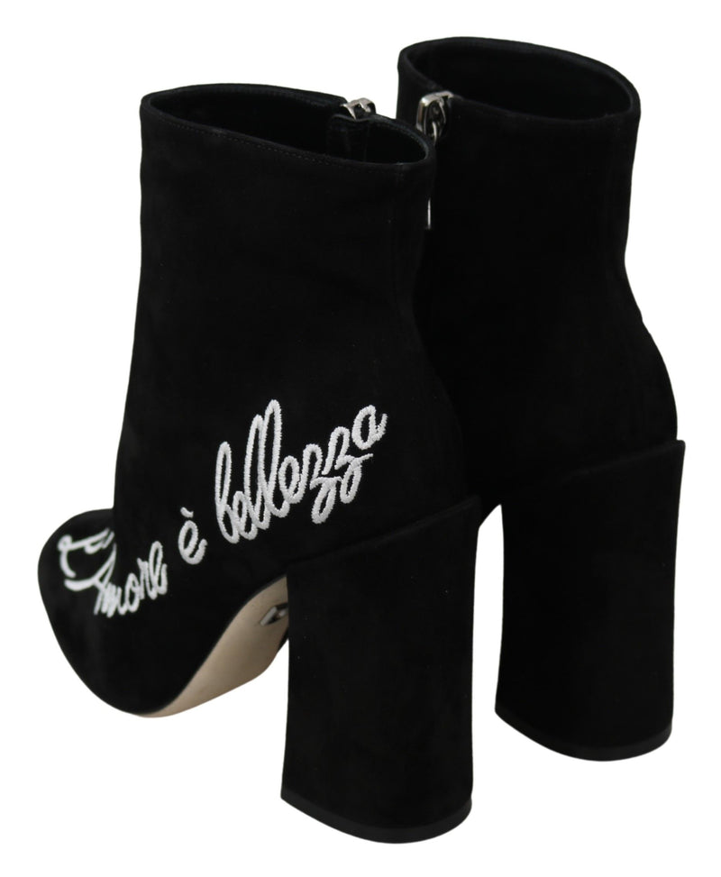Botas Dolce & Gabbana de camurça preta com a inscrição L'Amore E'Bellezza
