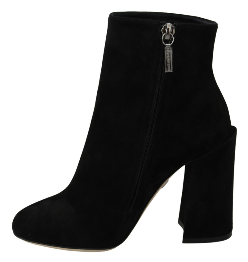 Botas Dolce & Gabbana de camurça preta com a inscrição L'Amore E'Bellezza