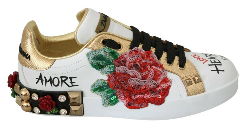 Tênis feminino branco Dolce & Gabbana com rosas e cristais bordados com paetês