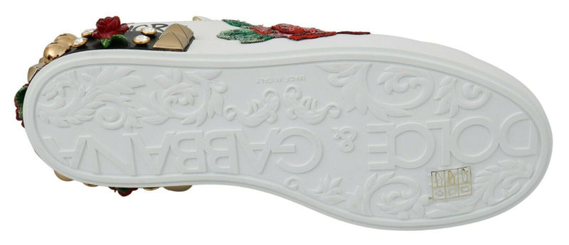Tênis feminino branco Dolce & Gabbana com rosas e cristais bordados com paetês