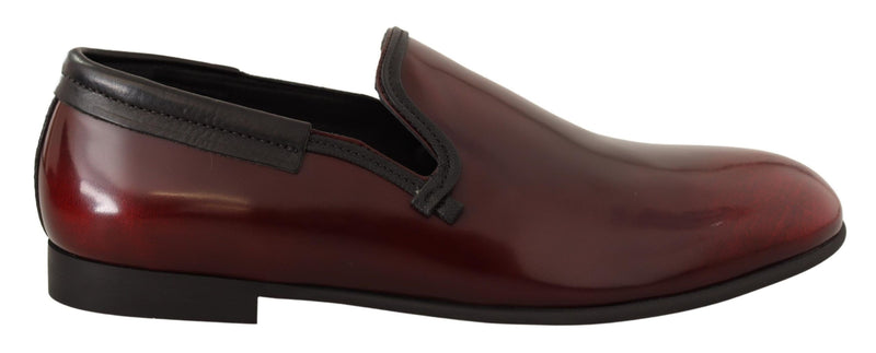 Sapatos sociais tipo loafer de couro envernizado bordô Dolce & Gabbana