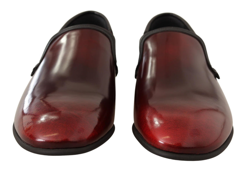 Sapatos sociais tipo loafer de couro envernizado bordô Dolce & Gabbana