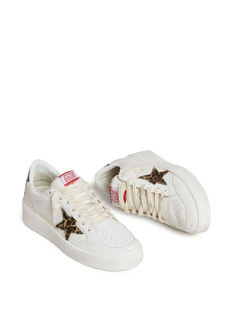 Golden Goose Ball Star con estrella de piel de potro con estampado de leopardo y lengüeta del talón de cuero laminado negro | URBALENTI ™