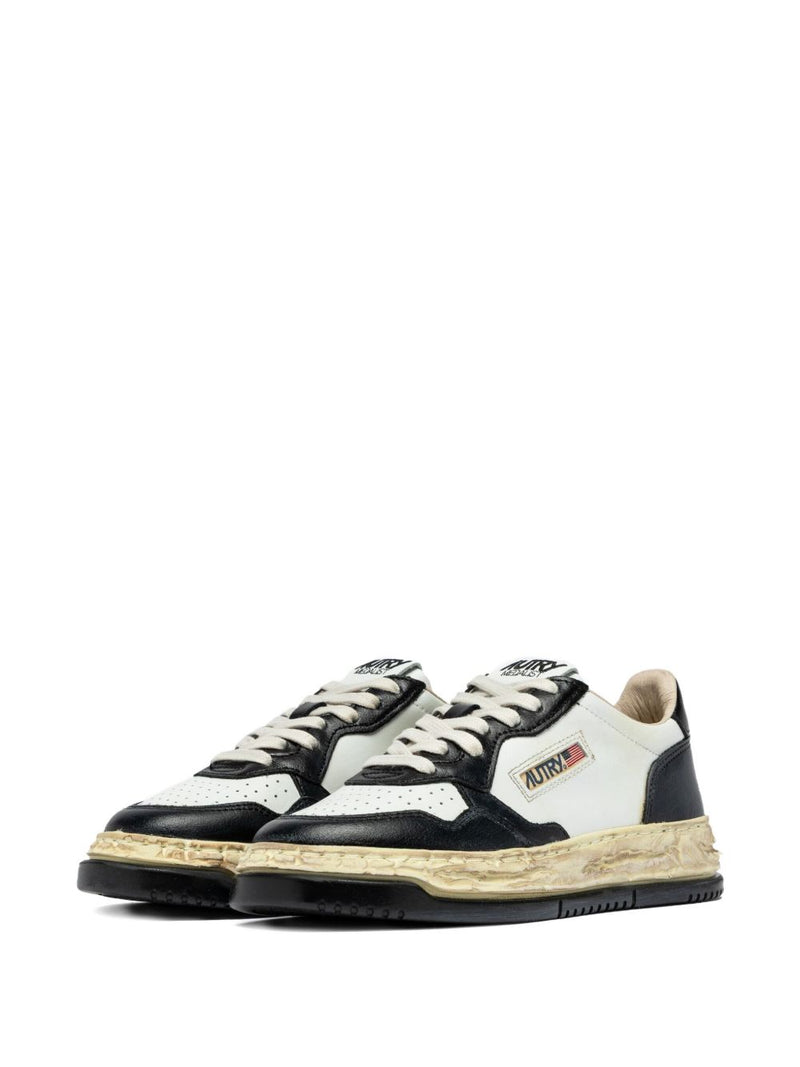 Autry X MAISON MIHARA YASUHIRO Autry X MAISON MIHARA YASUHIRO MEDALIST LOW SUPER VINTAGE SNEAKERS