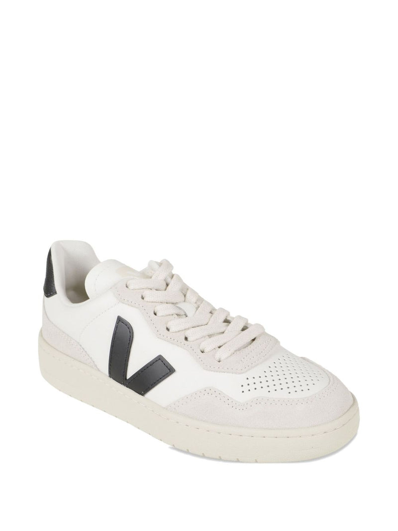 Veja V-90 sneakers Variant 3 | Urbalenti™ NYC