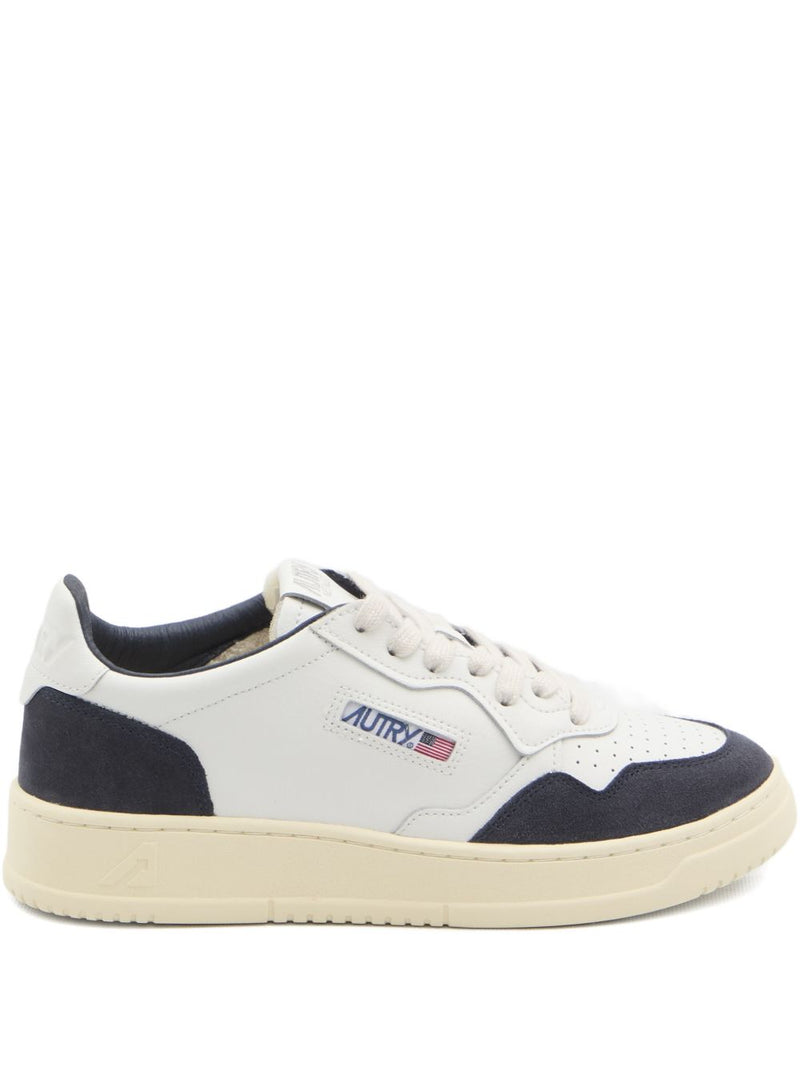 Autry MEDALIST LOW SNEAKERS | Urbalenti™ NYC