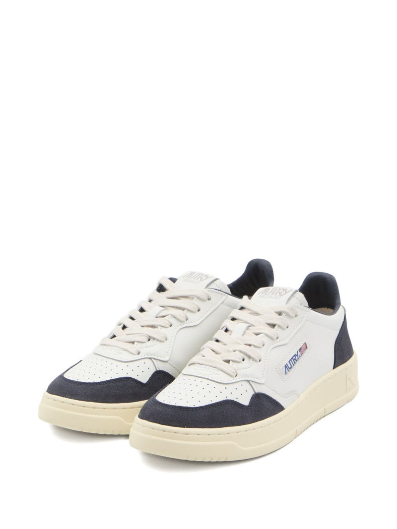Autry MEDALIST LOW SNEAKERS | Urbalenti™ NYC
