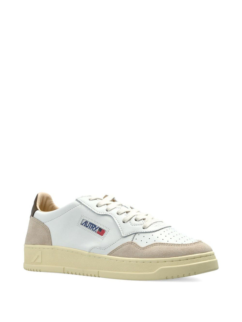 Autry MEDALIST LOW SNEAKERS | Urbalenti™ NYC