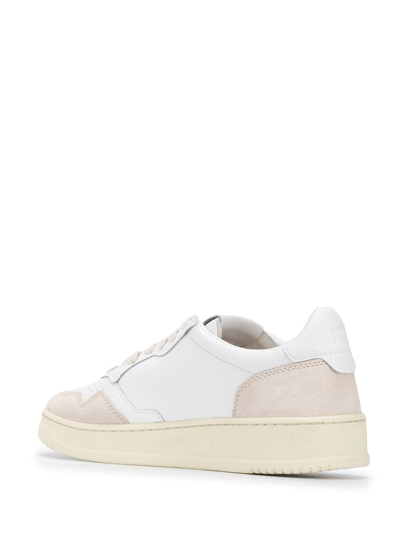 Autry Medalist Low sneaker | Urbalenti™ NYC