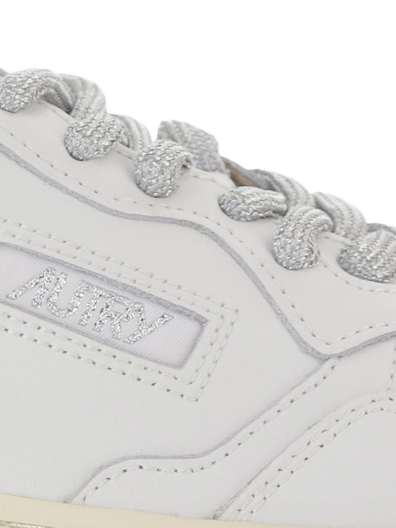 Autry Autry Medalist Low Sneakers | Urbalenti™ NYC