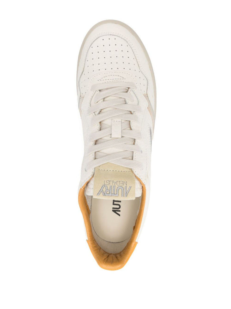 Autry Medalist Low Leather Sneakers Variant 8 | Urbalenti™ NYC