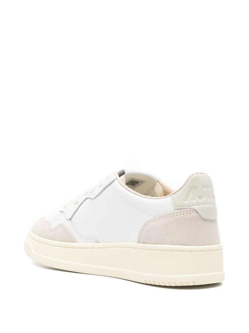 Autry Medalist Low Leather Sneakers Variant 15 | Urbalenti™ NYC
