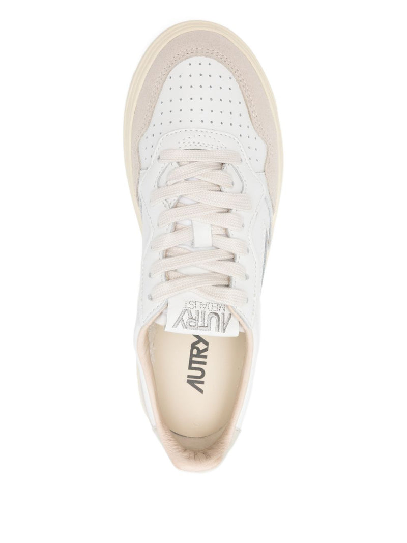 Autry Medalist Low Leather Sneakers Variant 15 | Urbalenti™ NYC