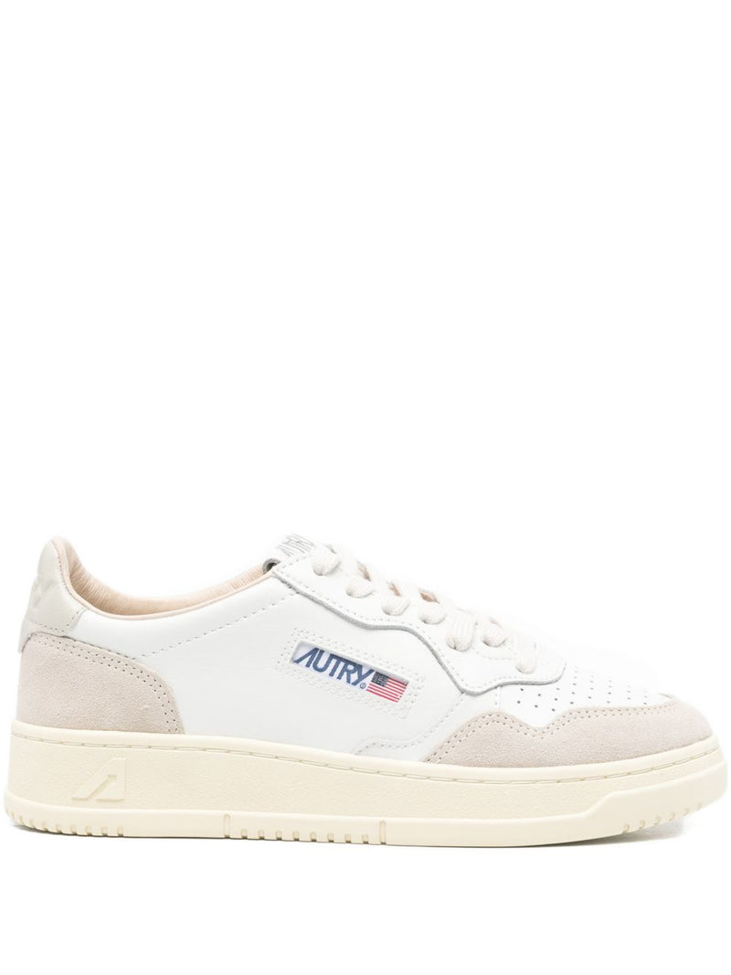Autry Medalist Low Leather Sneakers Variant 15 | Urbalenti™ NYC