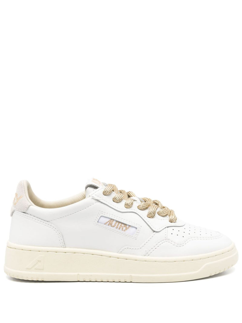 Autry MEDALIST LOW SNEAKERS IN WHITE LEATHER | Urbalenti™ NYC