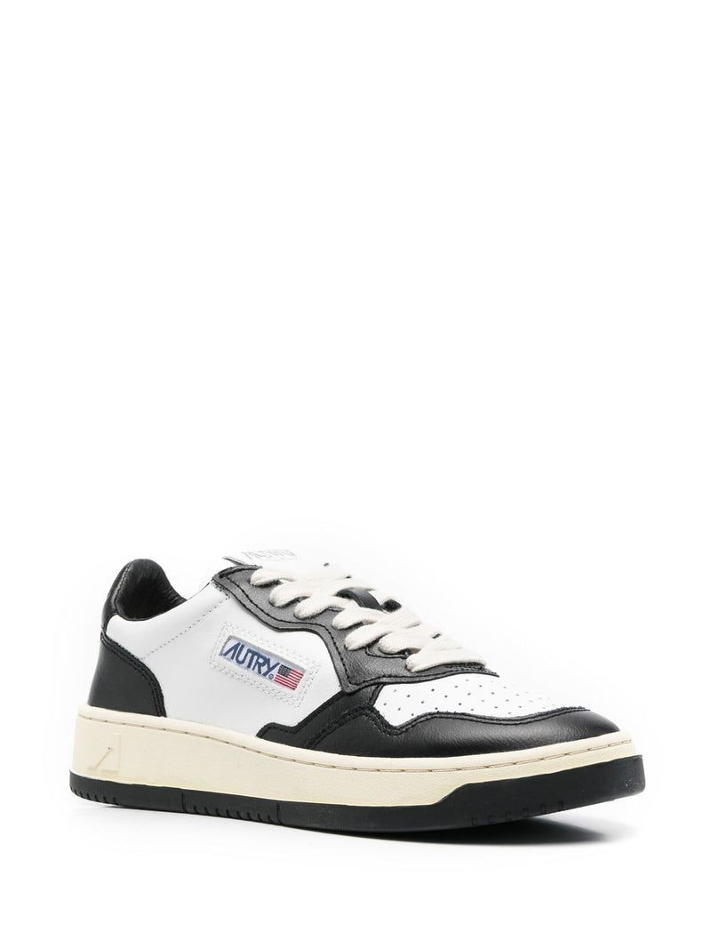 Autry Medalist Low Sneakers | Urbalenti™ NYC