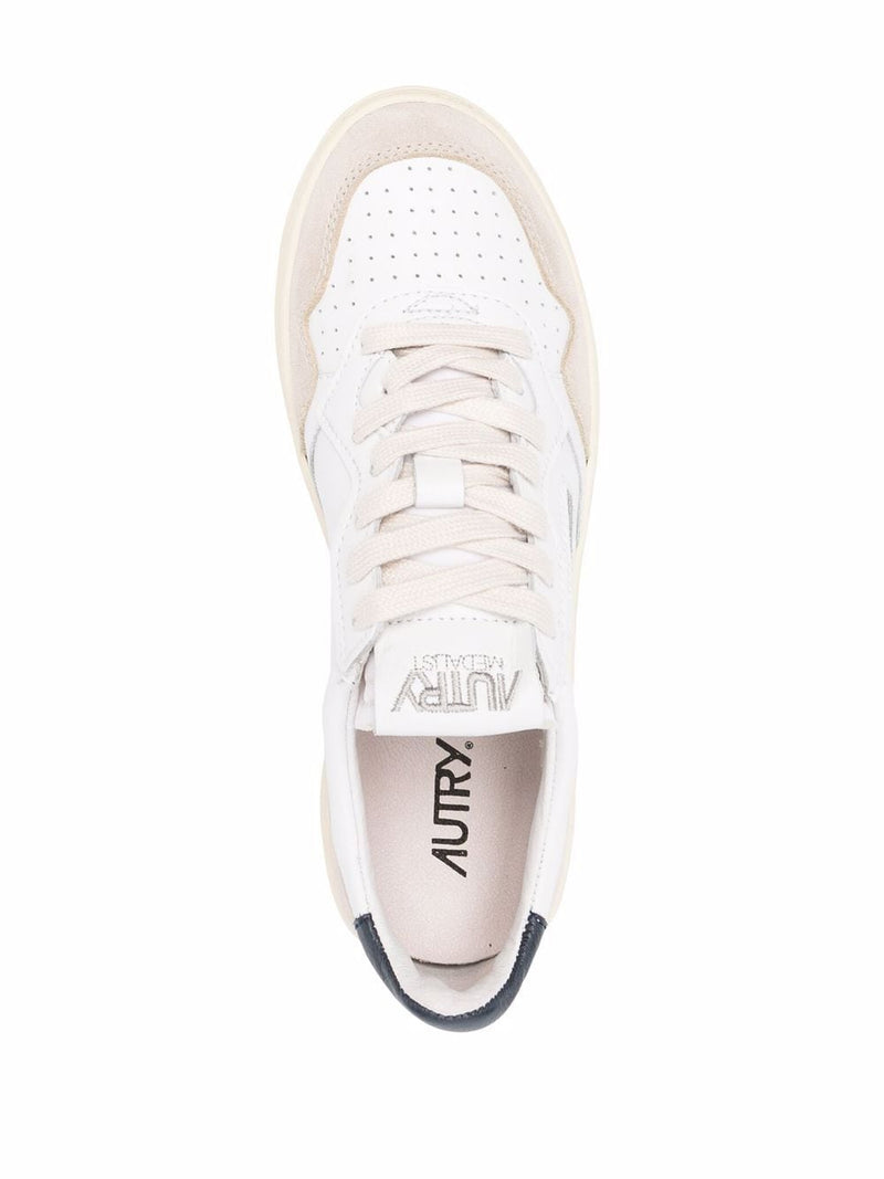 Autry MEDALIST LOW SNEAKERS | Urbalenti™ NYC