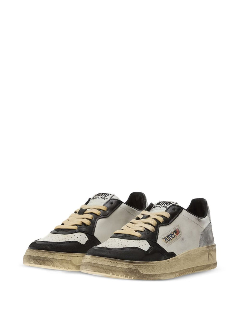 Autry Medalist Super Vintage Low sneakers | Urbalenti™ NYC