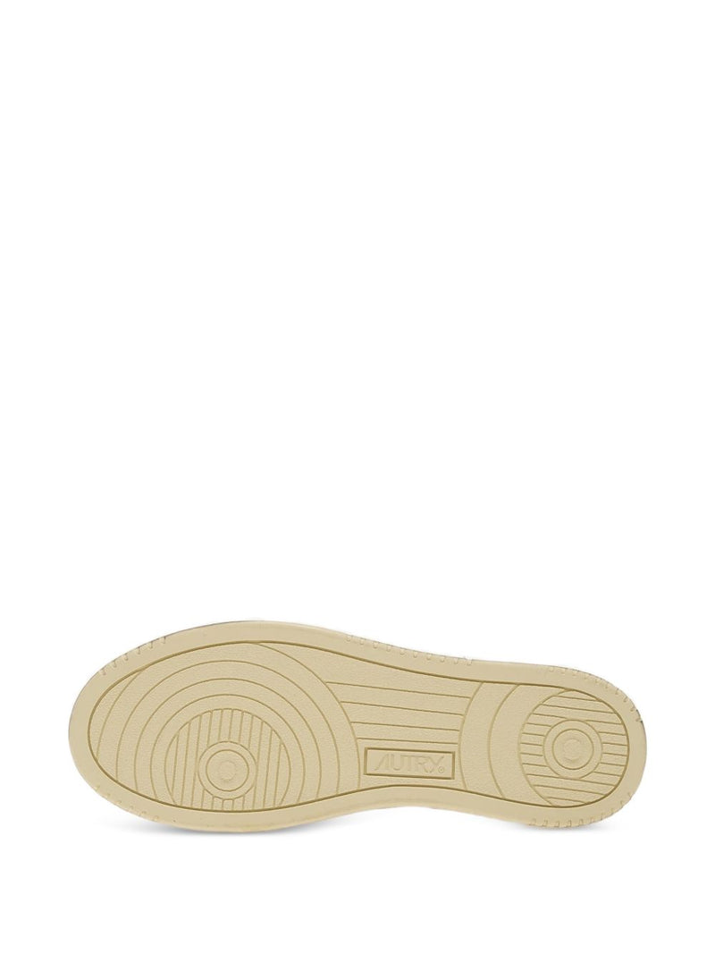 Autry Medalist Super Vintage Low sneakers | Urbalenti™ NYC