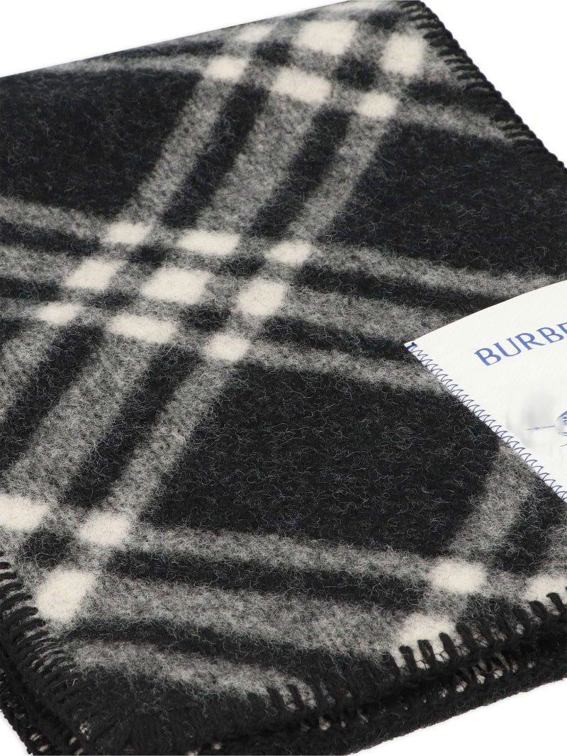 Burberry Burberry Scarfs BLACK