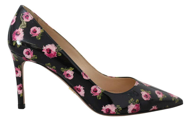 Scarpins Prada pretos em couro com estampa floral e salto agulha