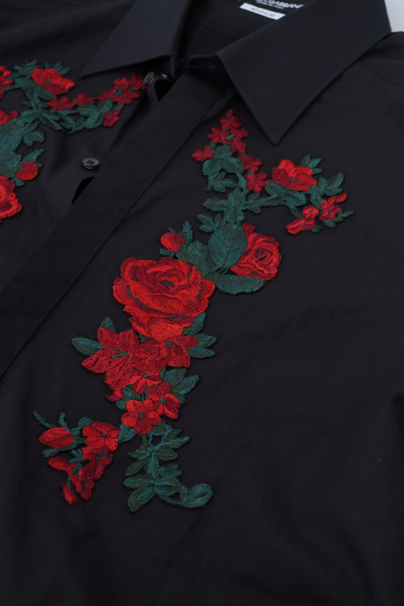 Camisa masculina Dolce & Gabbana preta, com bordado floral, mangas longas e detalhes dourados