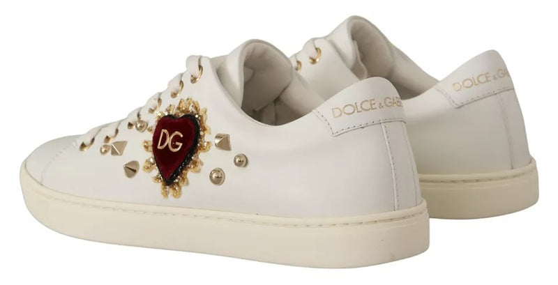 Tênis de couro branco com coração vermelho e dourado Dolce & Gabbana