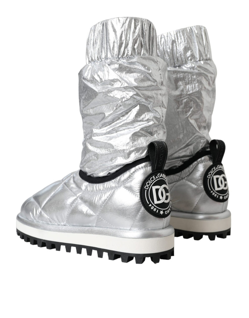 Botas acolchadas plateadas metalizadas con parche del logo de Dolce & Gabbana