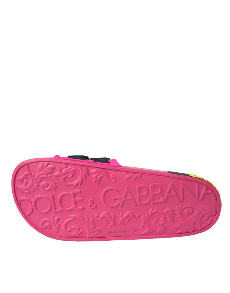 Sandalias planas negras y rosas con logo de ropa de playa de Dolce & Gabbana