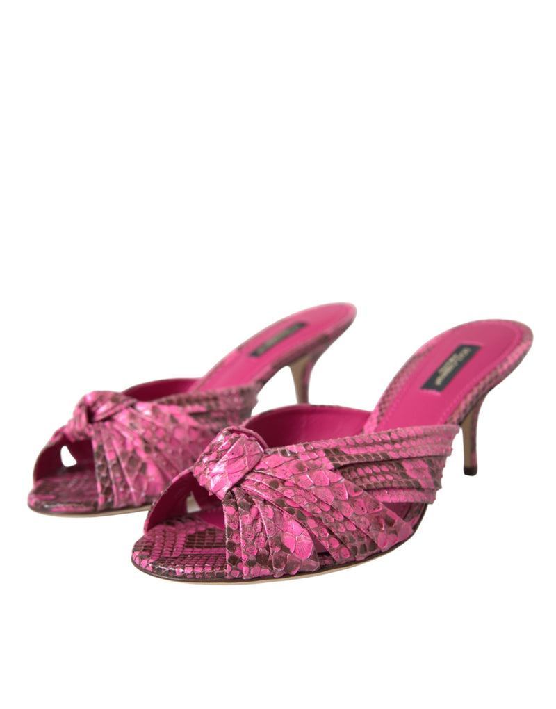 Chinelos de salto baixo rosa de couro exótico Dolce & Gabbana