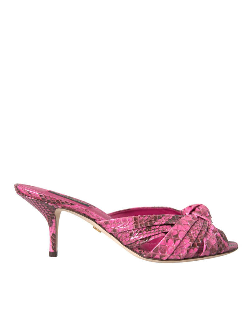 Chinelos de salto baixo rosa de couro exótico Dolce & Gabbana