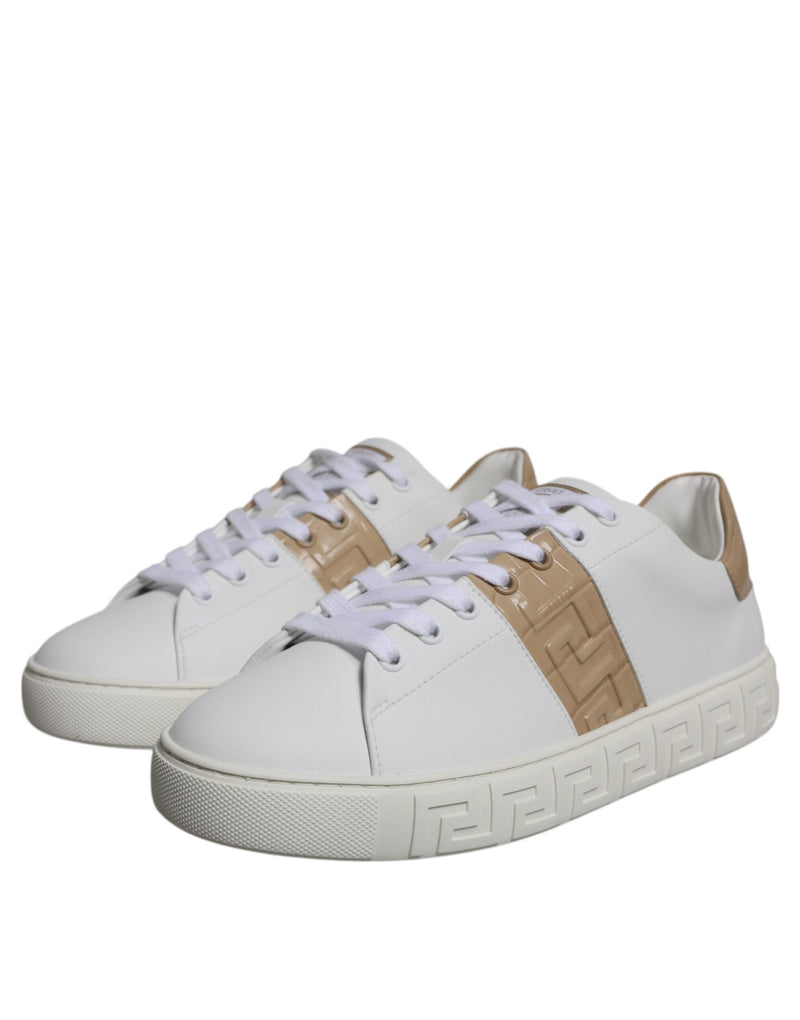 Zapatillas bajas para hombre blancas y marrones con estampado Greca y TPU de Versace