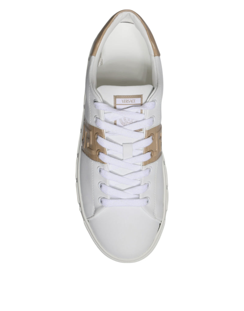 Zapatillas bajas para hombre blancas y marrones con estampado Greca y TPU de Versace