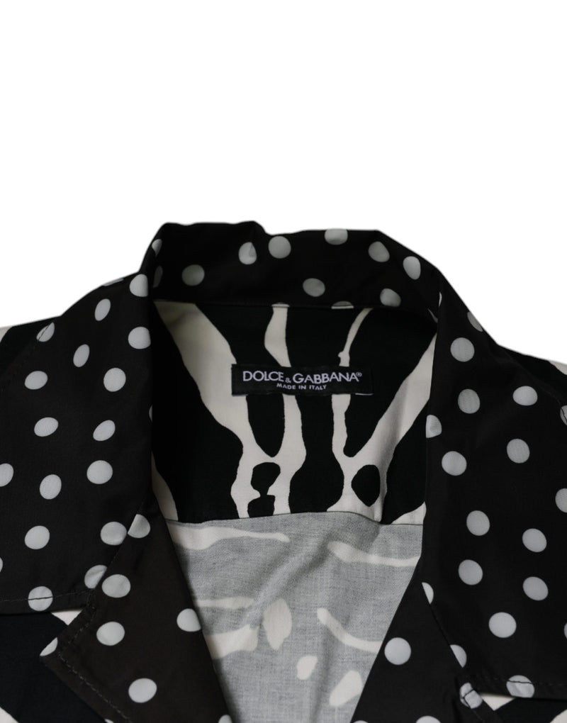 Camisa oversize de Dolce & Gabbana, blanca y negra, con estampado de cebra y botones
