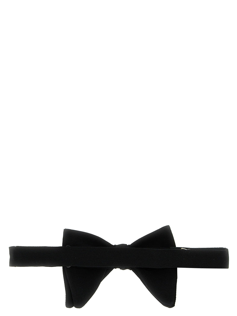 Gucci Gucci Silk Crepe Bow Tie